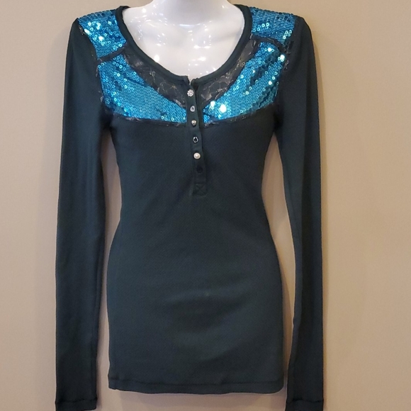 Free People Tops - 💰Free People sequin thermal💰